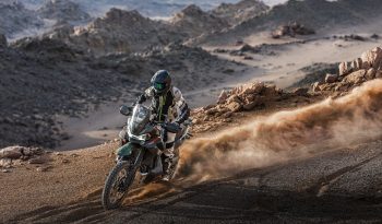 1000MT-X_Outdoor12.jpg