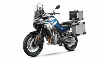 800MT-SPORT_Twilight-Blue_Left-45_with-Boxes-scaled-1.jpg